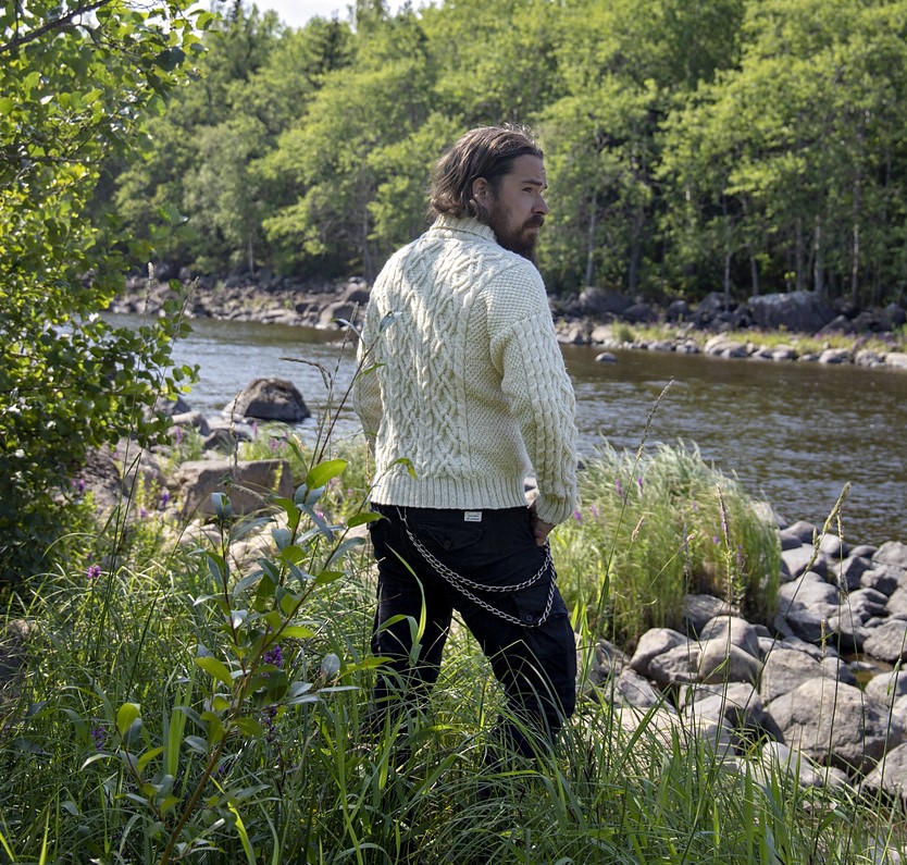 вязаный свитер