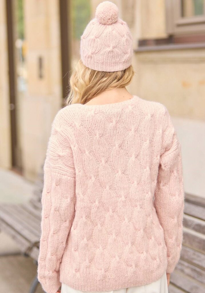 вязаный свитер