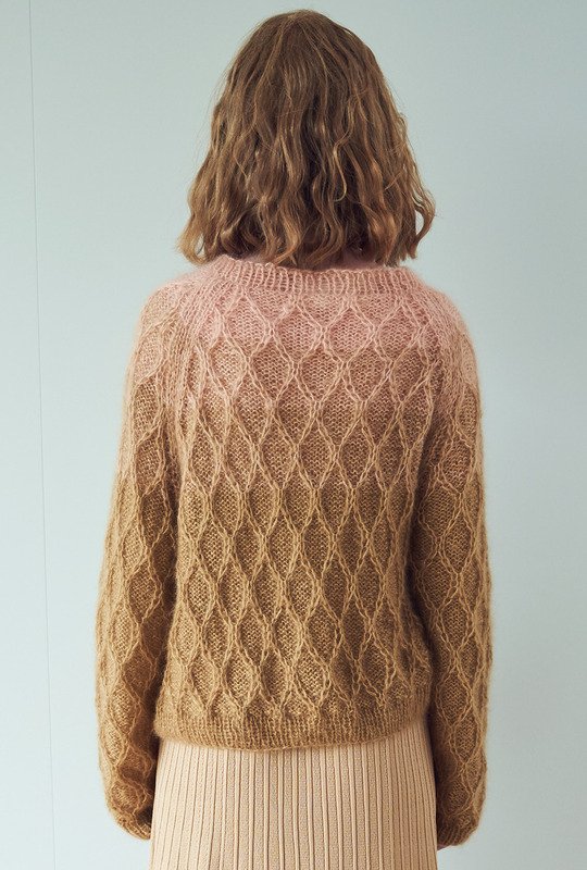 вязаный свитер