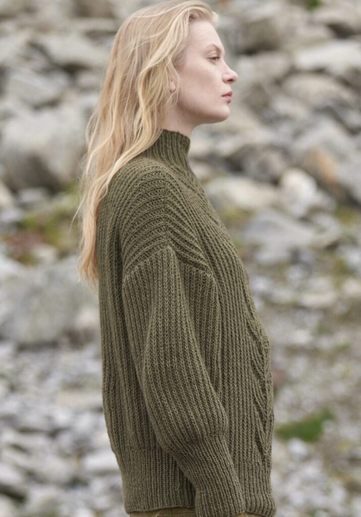 вязаный свитер