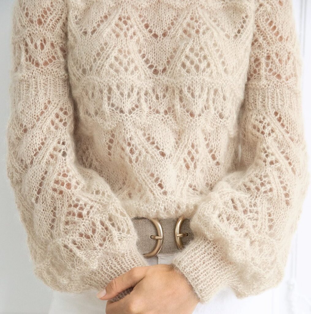 вязаный свитер