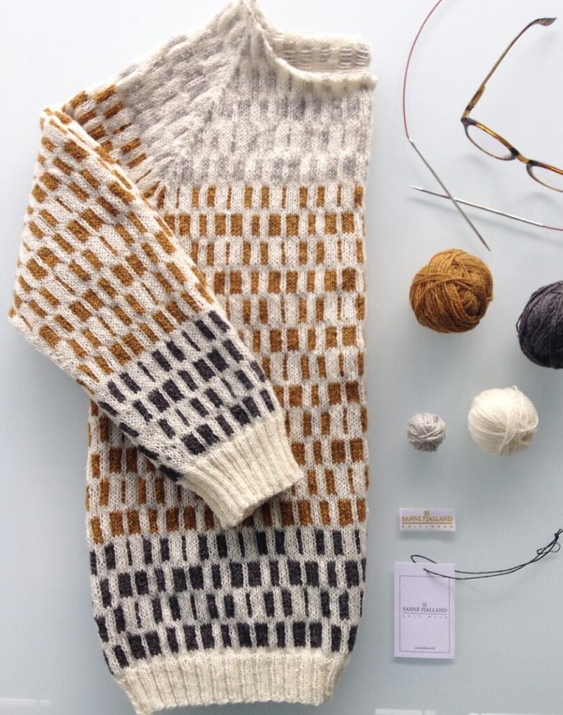 вязаный свитер