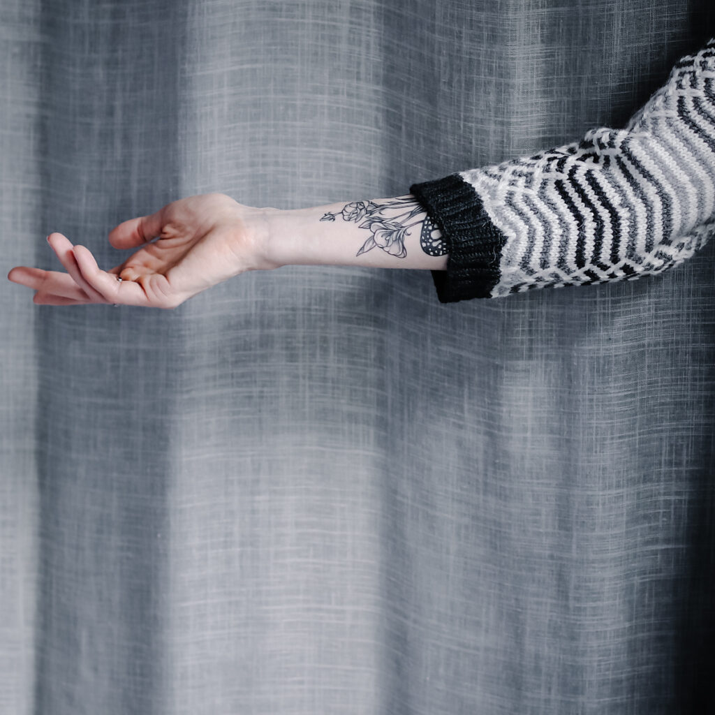 вязаный пуловер