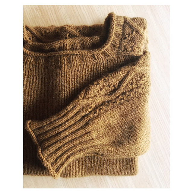 вязаный пуловер