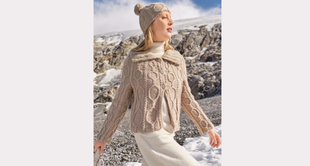 Жакет А-силуэта и шапка BEATRICHIA