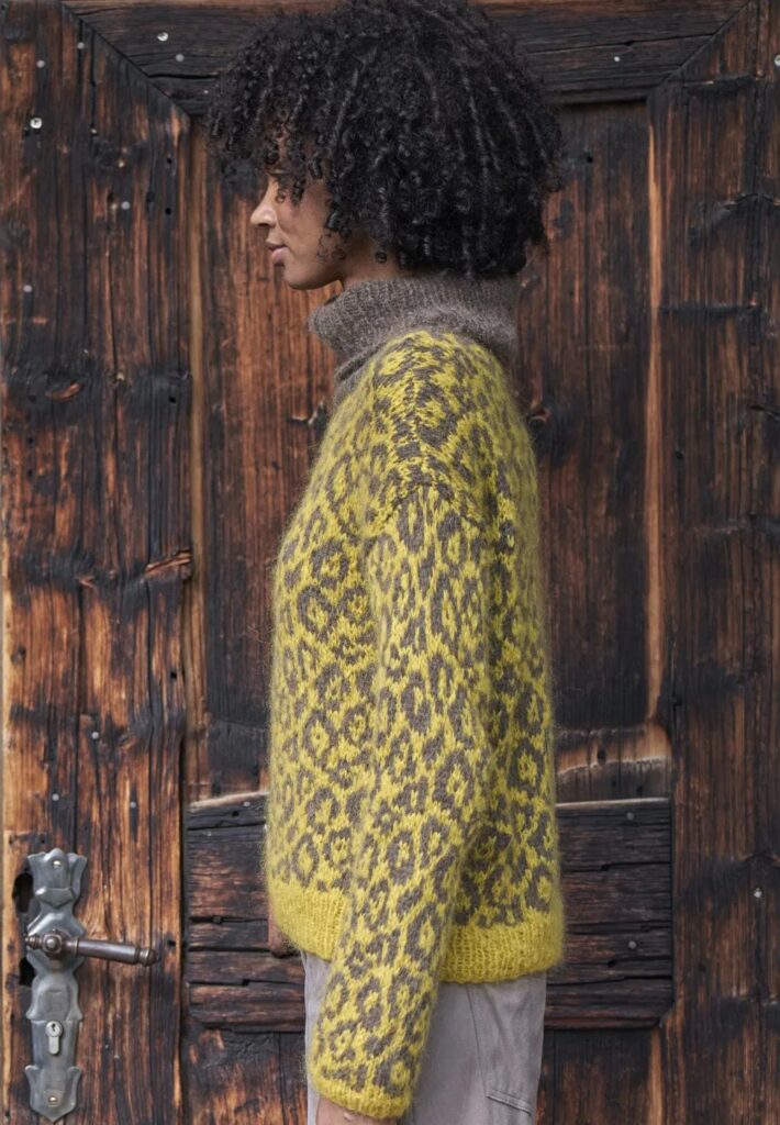 вязаный пуловер