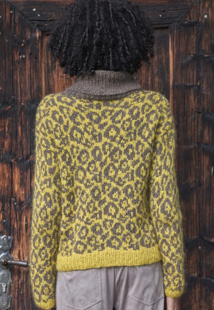 вязаный пуловер