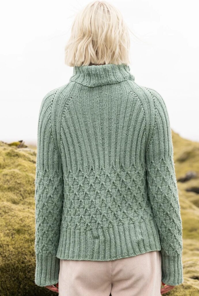 вязаный пуловер