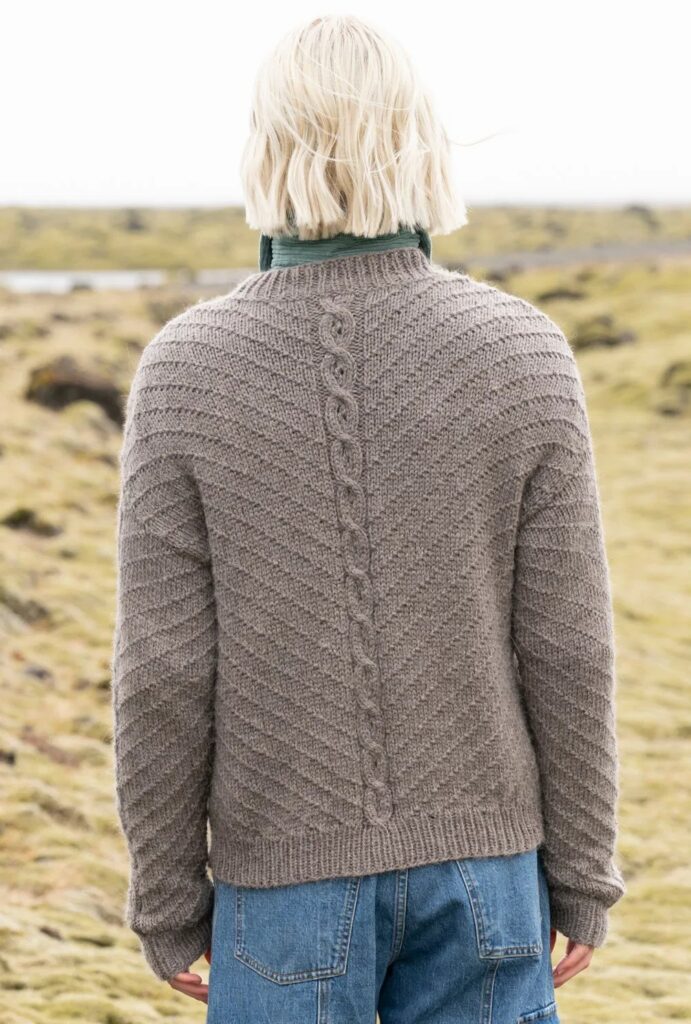 вязаный пуловер