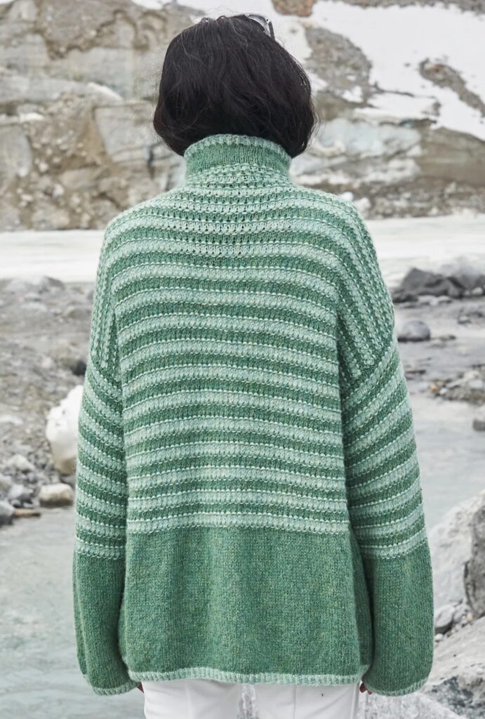 вязаный пуловер