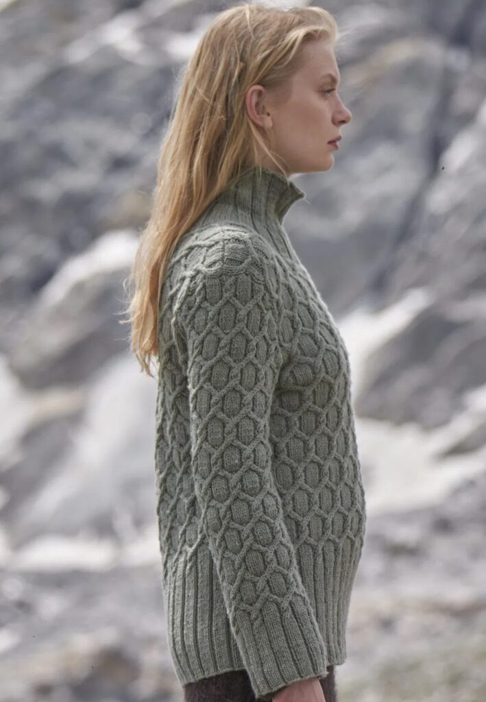 вязаный пуловер