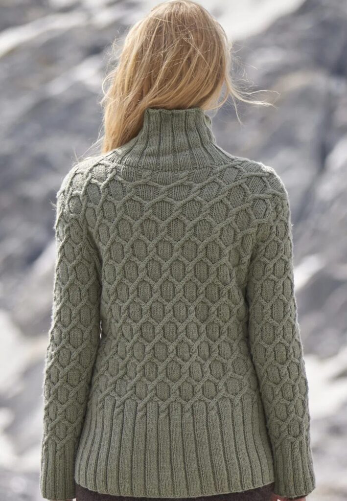 вязаный пуловер