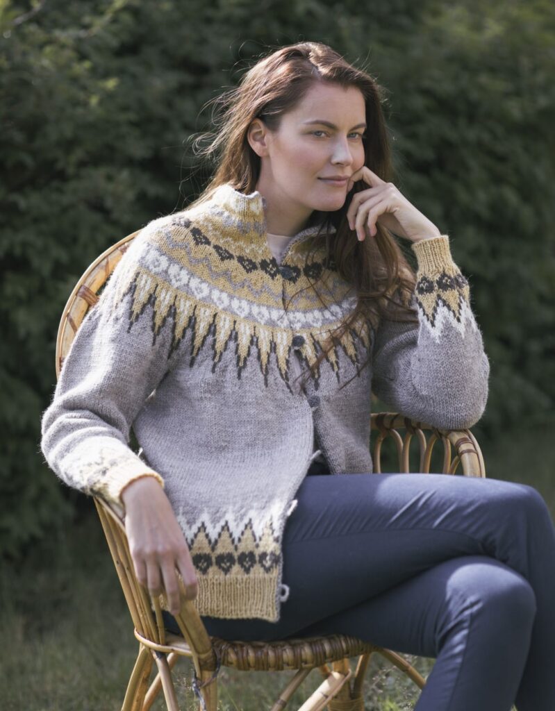 вязаный кардиган