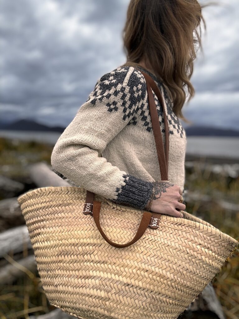 вязаный пуловер