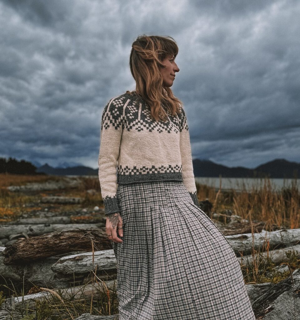 вязаный пуловер