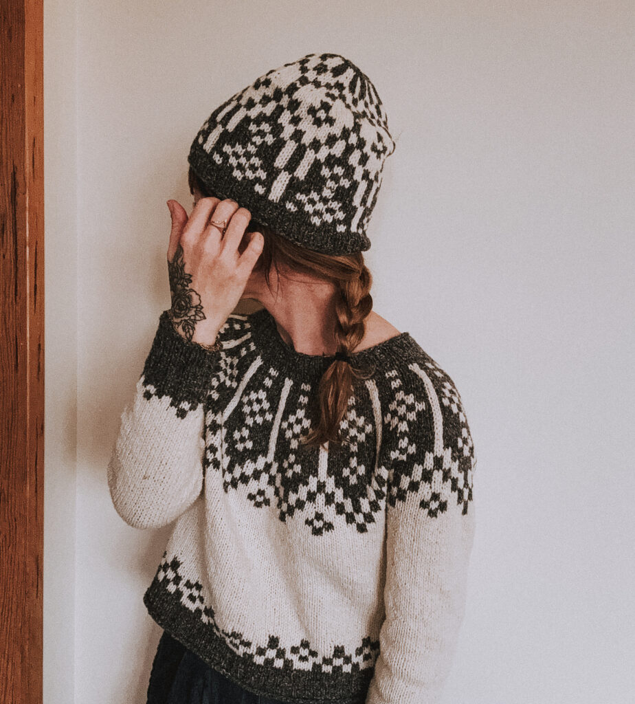 вязаный пуловер