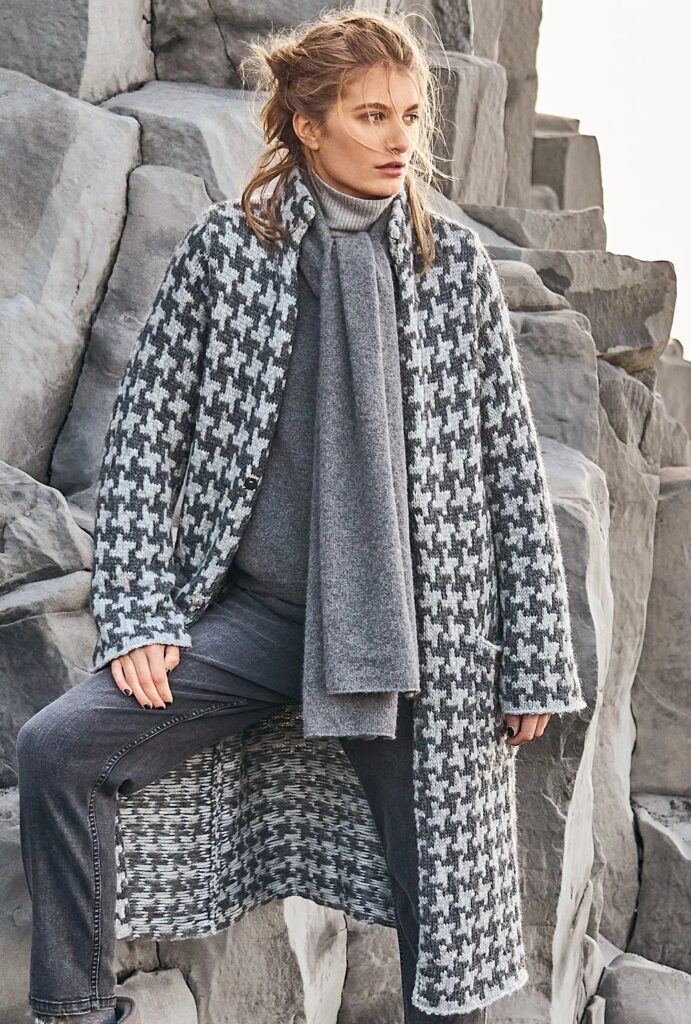 вязаное пальто