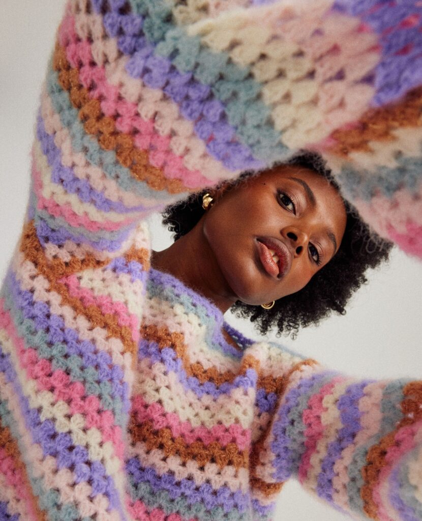 вязаный пуловер