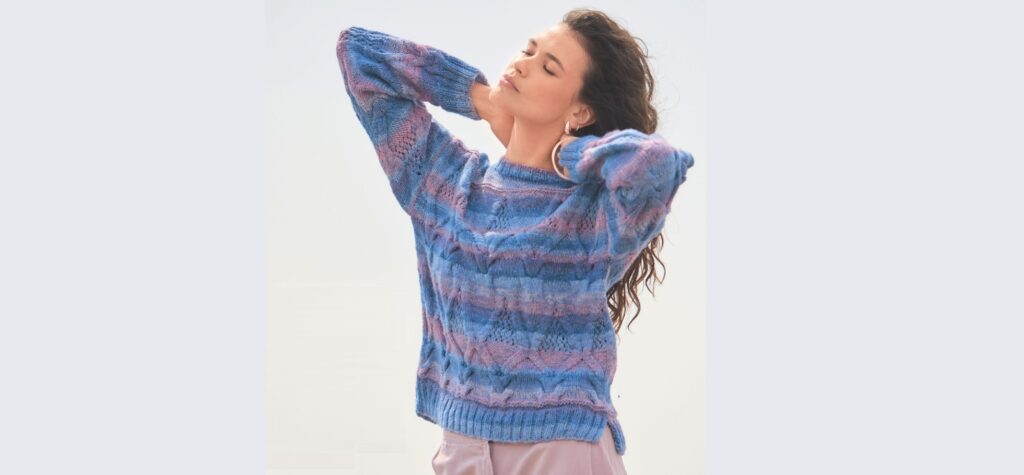 Пуловер в пастельных тонах