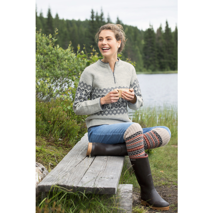 вязаный пуловер