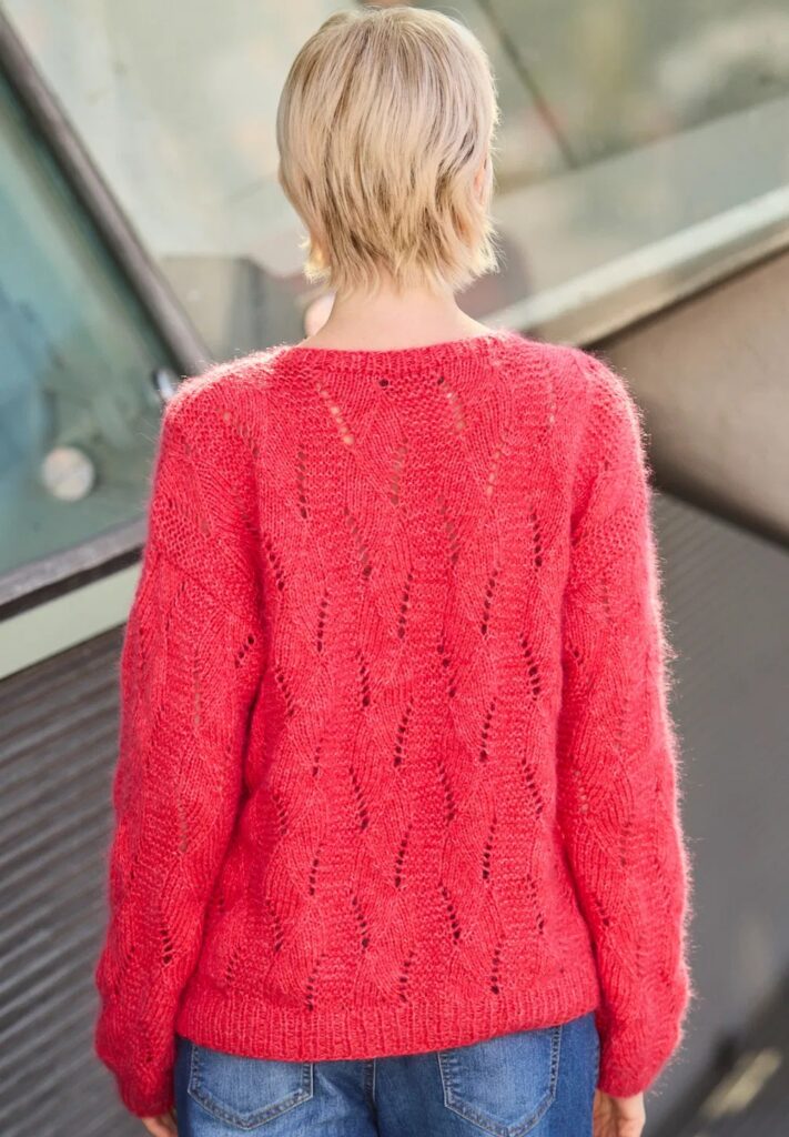 вязаный пуловер