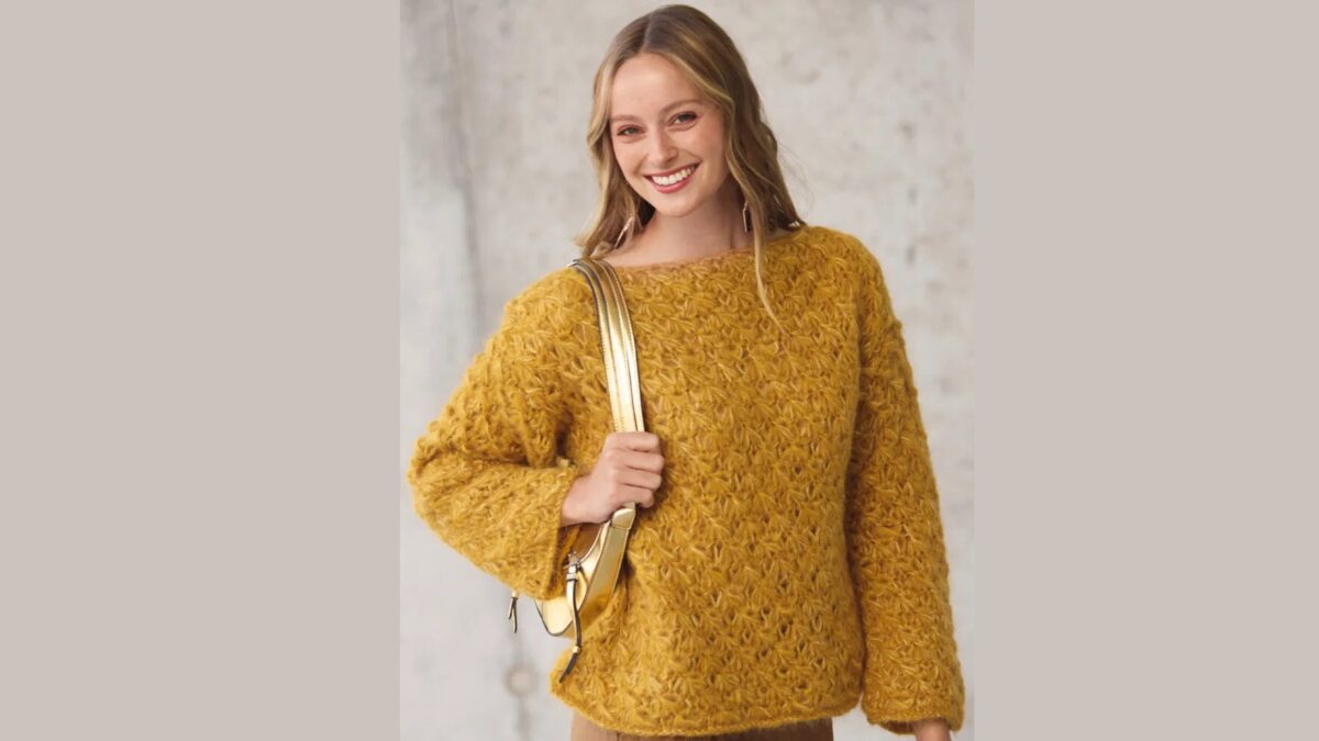 Пуловер с узором из вытянутых петель 