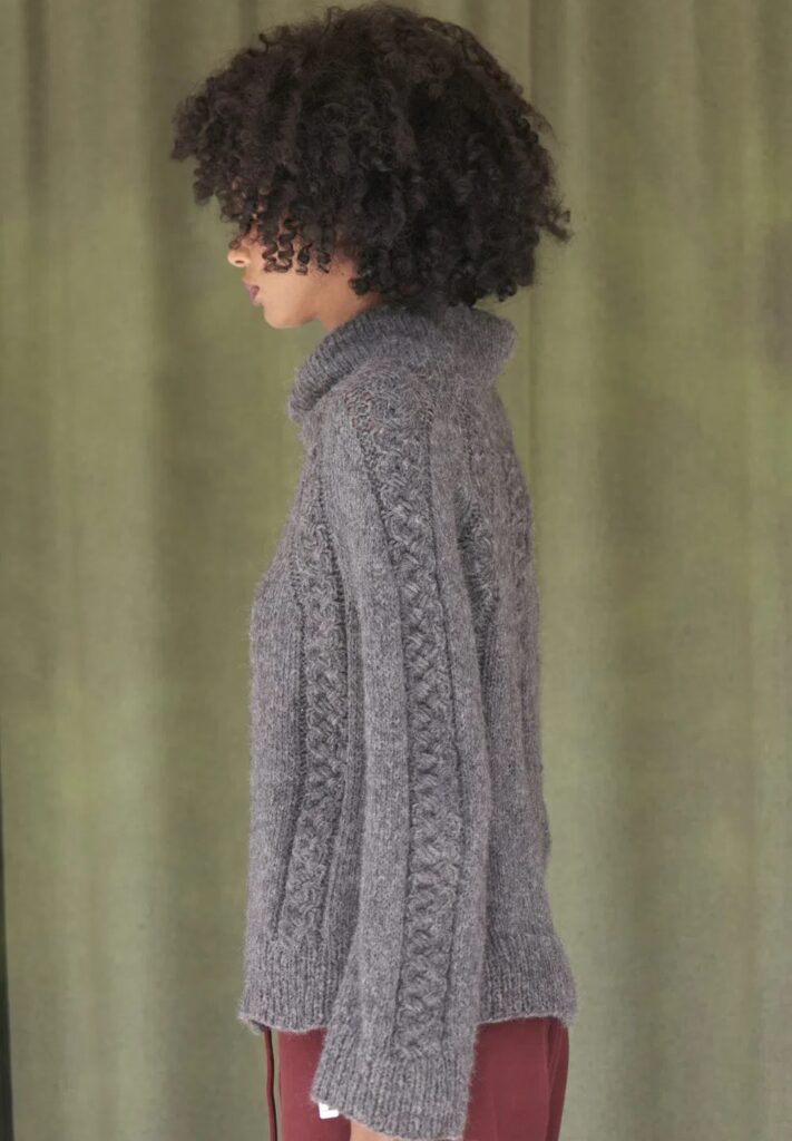 вязаный пуловер