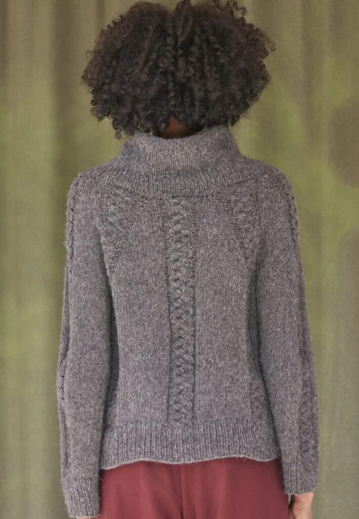 вязаный пуловер