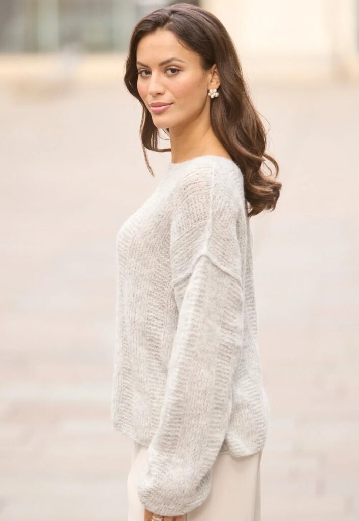 вязаный пуловер