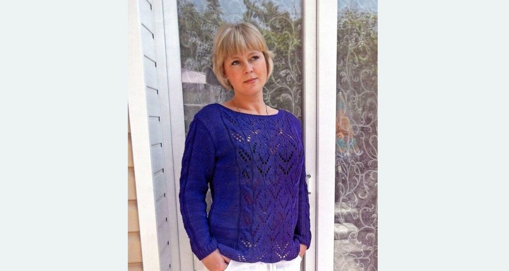 Фиолетовый пуловер