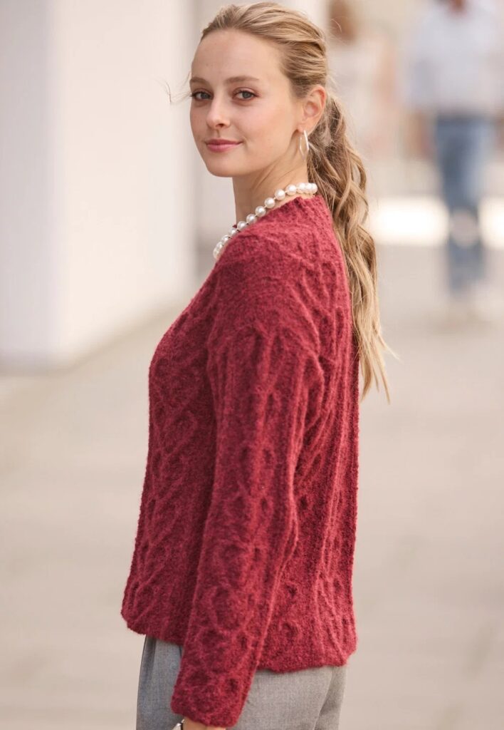 вязаный пуловер