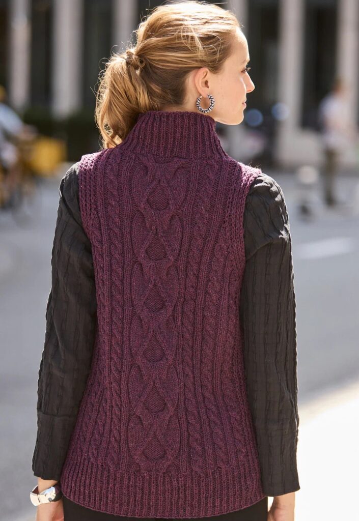 вязаный жилет