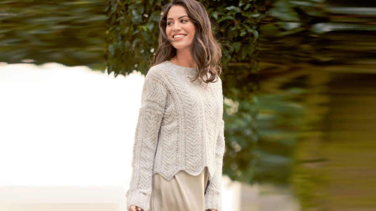 Пуловер с зубчатым узором