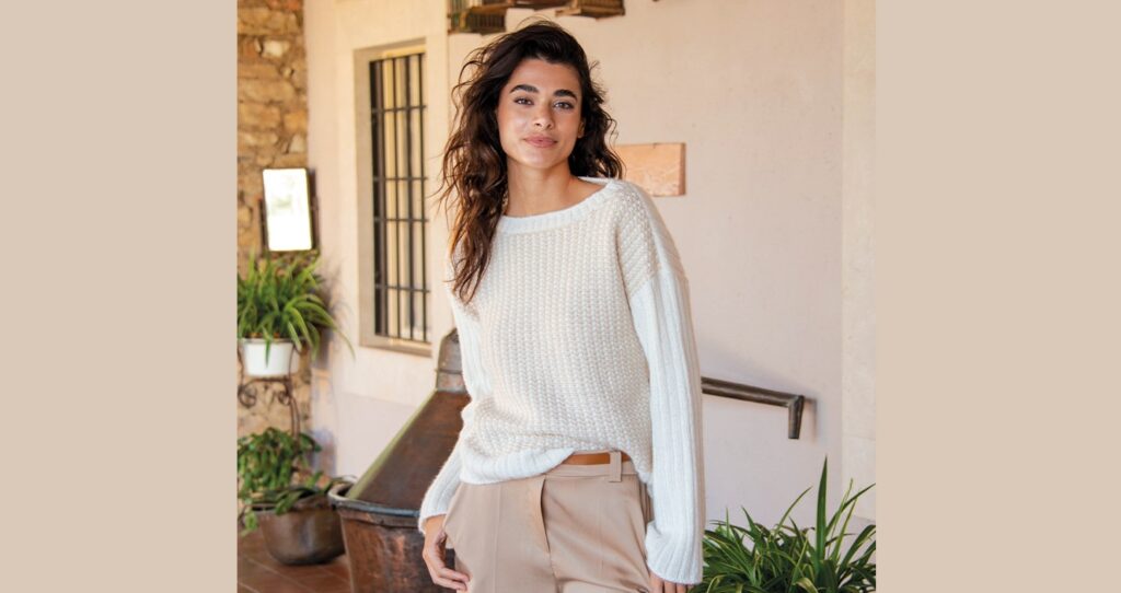 Пуловер свободного кроя с двухцветным узором