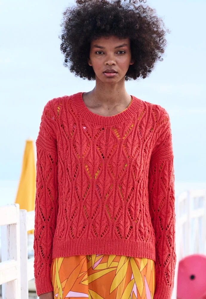 вязаный пуловер